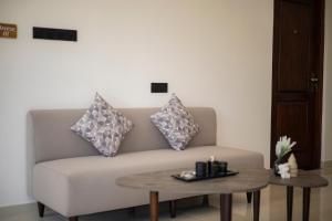 EK Breeze Kalutara