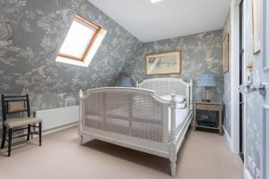 Royal Crescent Mews by onefinestay