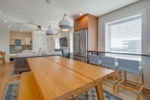 Steps to Sand Carolina Beach Condo with Pool Access