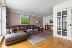 Canning Place Mews by onefinestay