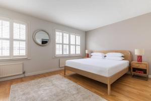 Canning Place Mews by onefinestay