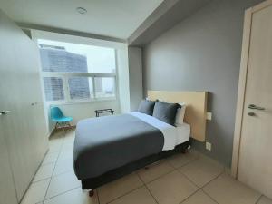 Sweeping Views of CDMX in Exclusive WFH Corner