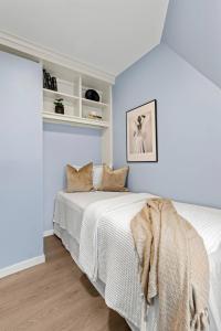 Housing in Bogstadveien, the citys most popular shopping street!