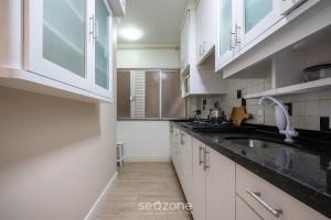 Apto em BC a 4min da praia e Av. Atlântica EPF202