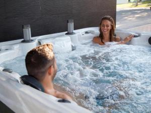 ROYAL Villa RESORT & SPA - Jacuzzi, Sauny, MELEX na plażę, Masaże, Apartamenty z kuchnią, Widok na Zalew Wiślany