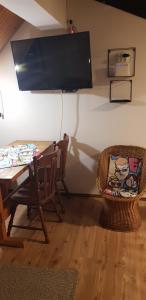 Bele staze 85, GONDOLA, Brzeće