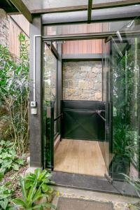 Casa em meio a natureza com vista para mar e lagoa