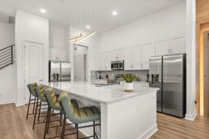 Kids Will Love! New Premium Theater & Theme Rooms villa