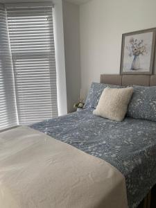 Modern En-Suite Room ,Ideal for Contractors & Professionals ,Free Street Parking & Fast Wi-Fi