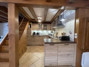 4 pièces 6 pers : proche spa, ski bus, parking, WIFI - FR-1-572-119