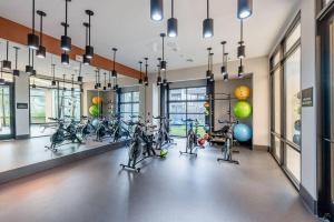 Modern Austin 1BR w Pool & Gym • Pet Friendly