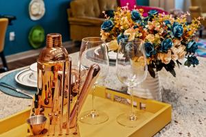 Apt WParking|Pool|Gym|Projector|Desk|Gym|Cityview