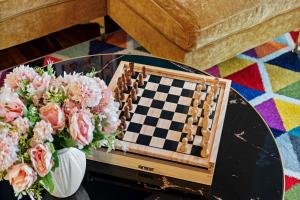 Apt WParking|Pool|Gym|Projector|Desk|Gym|Cityview