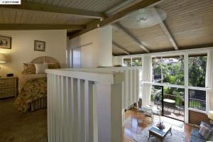 Stunning 2BD 2BA Ocean Front Condo Great View, AC