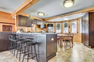 Lakeside Living in Wilton! Family Home with Views