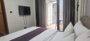 Calm & Central Two Bedroom Apartment