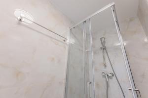 Flat in calm neighborhood 1