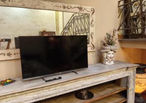 Colosseum Imperial Fora ancient house in MONTI