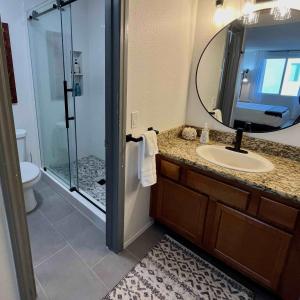 Entourage Maple223 Condominium