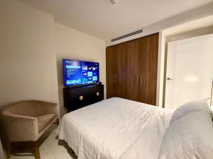 Apartment on Paseo Santa Lucia next to fundidora park