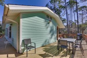 1 Mi to Beach! Rural Home with Deck in Port St Joe