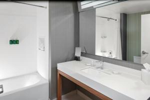 Courtyard by Marriott East Lansing Okemos