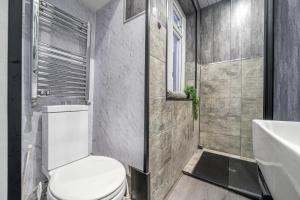 Central Cardiff townhouse for groups