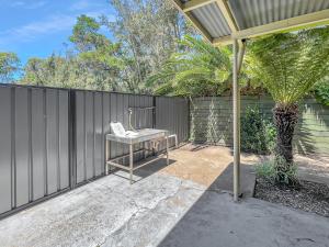 Beachside Studio Steps from Caseys Beach