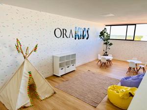 Ora Beach Residence, 216, by Verônica