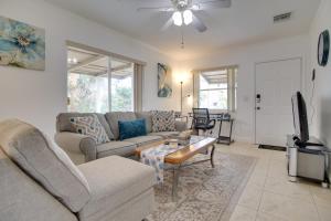 2 Mi to Boardwalk: Home w Grill in Dania Beach!
