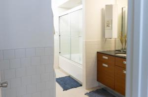 Chic urban loft steps from dining and shopping