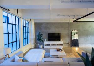 Chic urban loft steps from dining and shopping