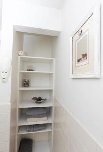 Chic urban loft steps from dining and shopping