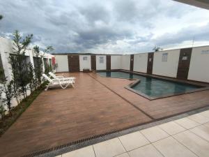 Apartamento completo, prático, arejado e no centro