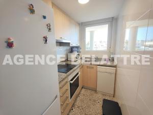Apartamento cerca al mar , 3 habitaciones, Wifi, aire acondicionado , piscina, parking subterraneo. - ES-389-18