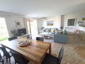 Maison climatisée 6 pers. avec piscines au Domaine Pont Royal - FR-1-658-38