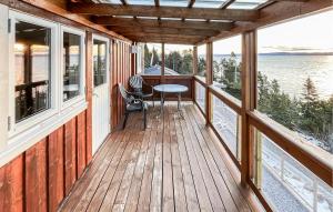 2 Bedroom Awesome Home In Vanvikan