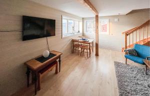2 Bedroom Awesome Home In Vanvikan