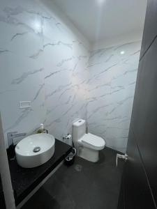 Casa dos pisos CIX-PIMENTEL