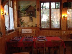 Hotels Les Touristes : photos des chambres