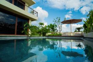 Private Luxury Villa at Nyang-Nyang Beach Uluwatu