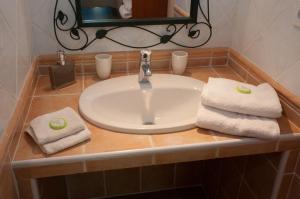 B&B / Chambres d'hotes Le Mas Pinede : photos des chambres