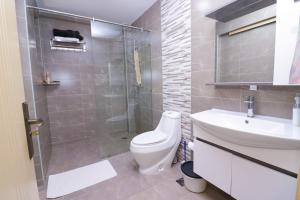 beautiful two bedroom apartment with heated swimming pool fully equipped gym ample parking space and proximity to major shopping malls