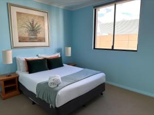 73 Serene 2BR Apt Perth CBD Pool-Gym & FREE Parkng