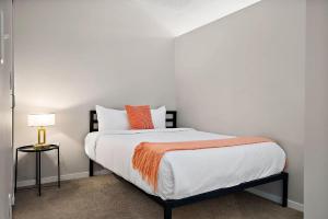 CozySuites Mill District with pool gym #13