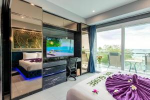 The Globe Hotel, Bar & Restaurant