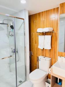 Chiang Mai C8 Vacation Apartment High Floor with Swimming pool landscape Room Preferred Residence