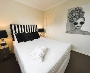 1 Sparkling Sanctuary Joondanna 3BR 2BA & Parking