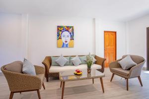 Large Private Pool 5BR Villa Tony near Promthep Cape