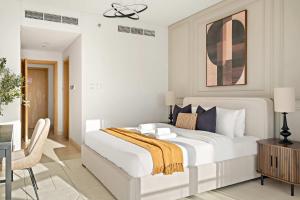 Silkhaus Vacation Homes Canal View 1BR apartment In Reem Island